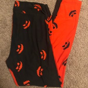TC LULAROE HALLOWEEN LEGGINGS EUC